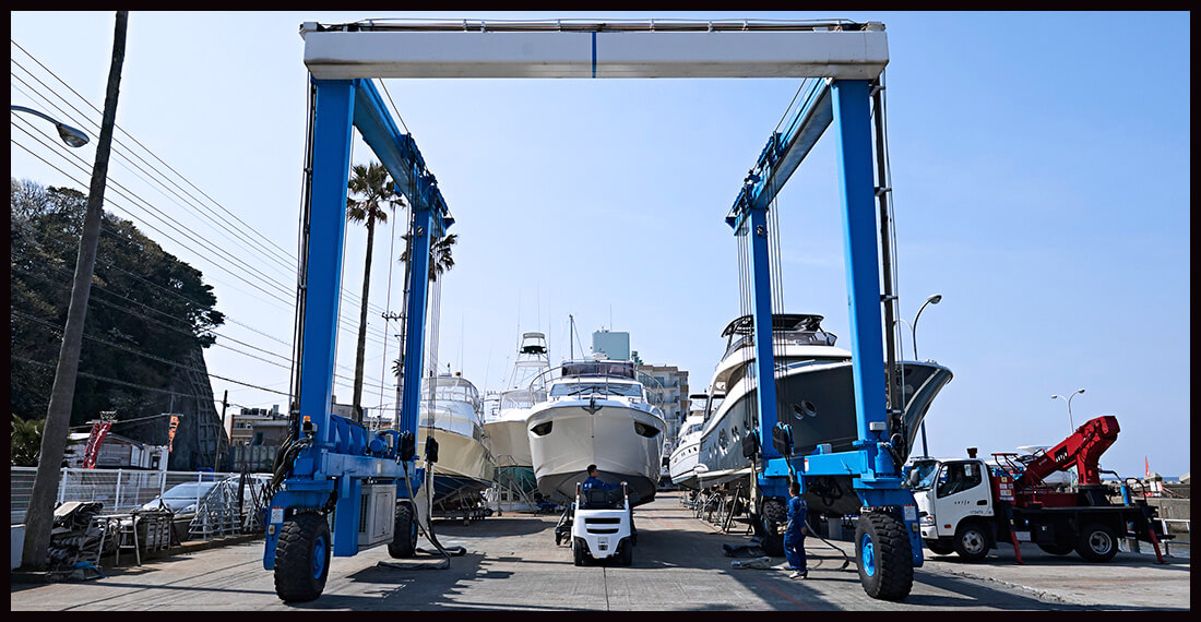 国内最大級「75t自走式クレーン」