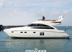 【中古艇ブログ】Princess54（2009年モデル）