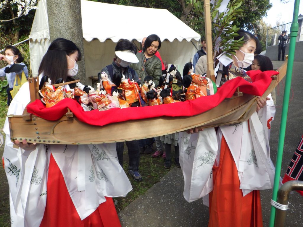 淡島神社　流し雛