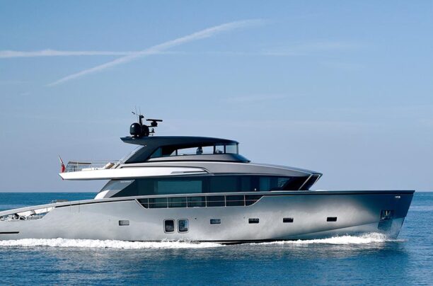 SANLORENZO日本総代理店契約を締結　ボートショーで初披露